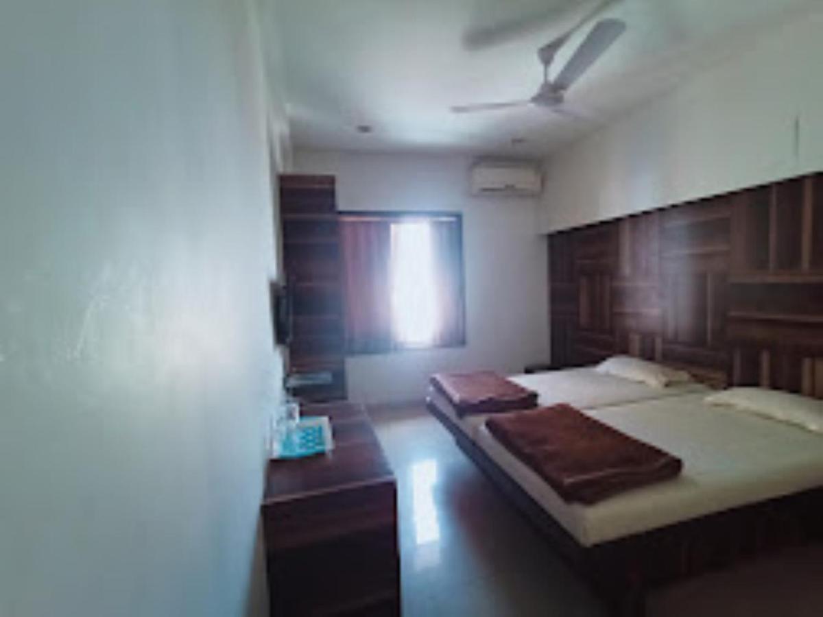 Atithi Guest House,Nászik Kültér fotó